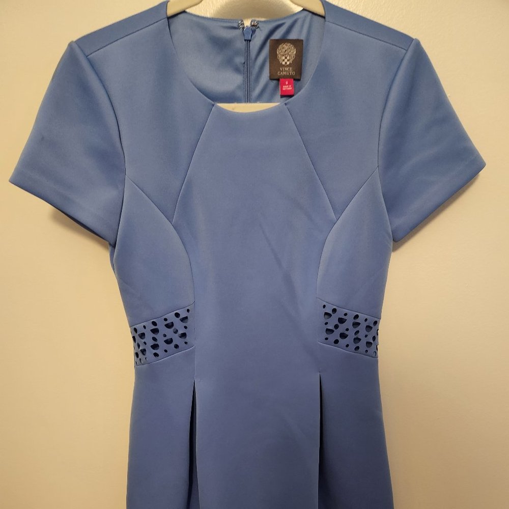 Vince Camuto  Short Sleeve Crew Neck Dress